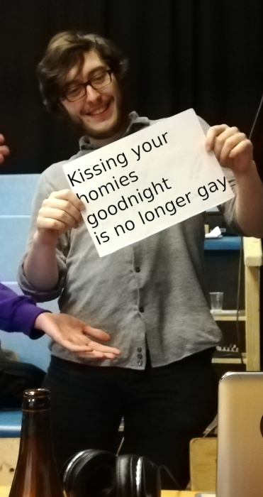 arne_kissing_your_homies.jpg arne_kissing_your_homies.jpg